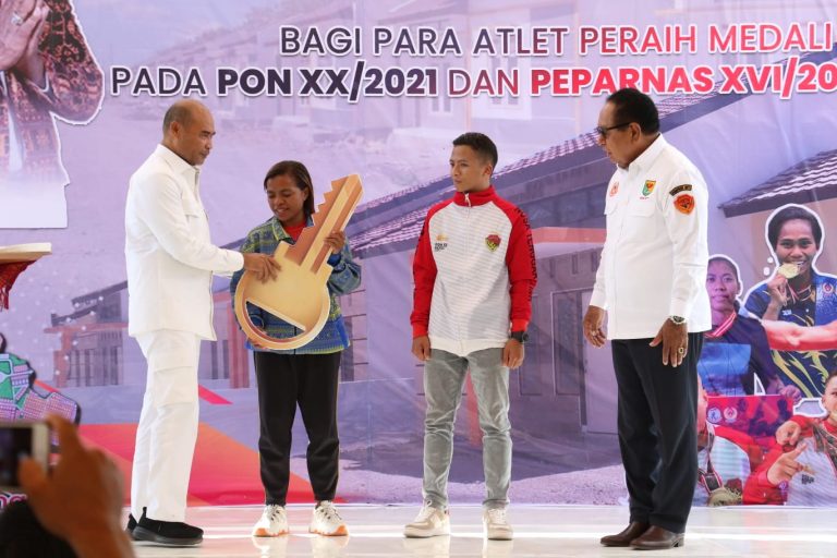 Pemprov NTT Berikan Bonus Rumah Kepada Para Atlet PON XX dan PEPARNAS XVI 2021